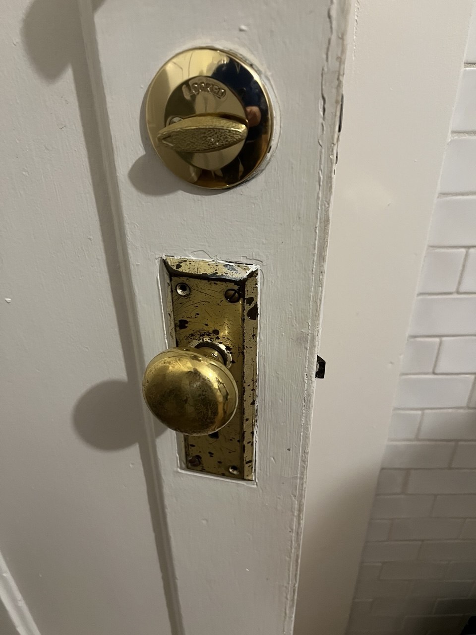Exterior door photo 1